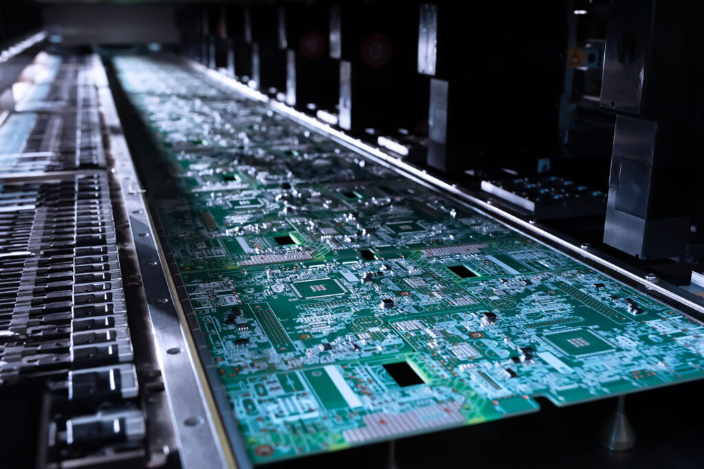 aku.automation GmbH - Fallstudien - Von Soll-Ist-Vergleich zu KI-gesteuerter Platineninspektion Ausgangssituation